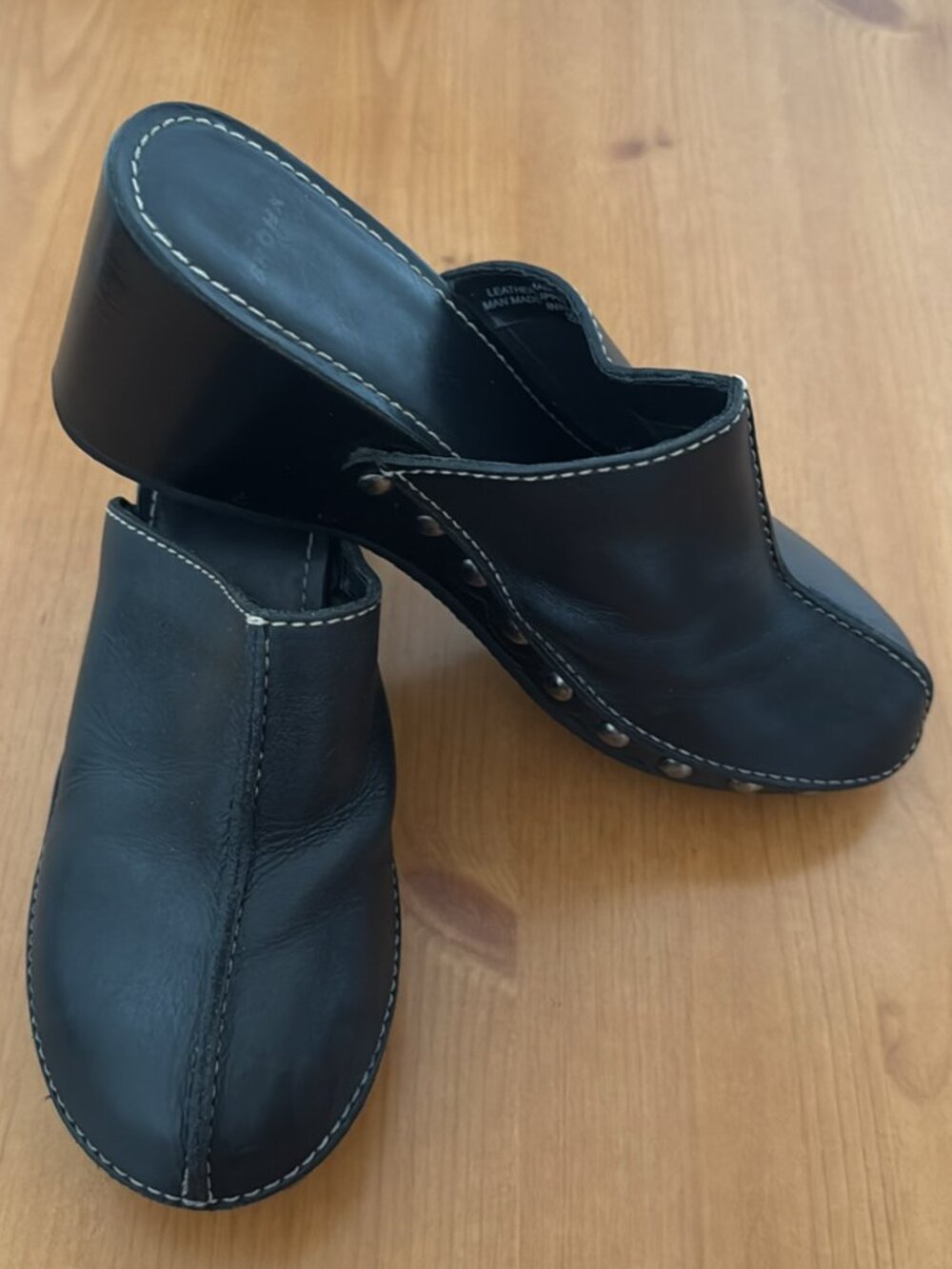 Chunky Women's Black Leather Mules - size 8.5